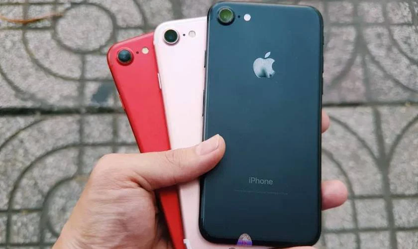 Có nên mua iPhone 7 cũ không?