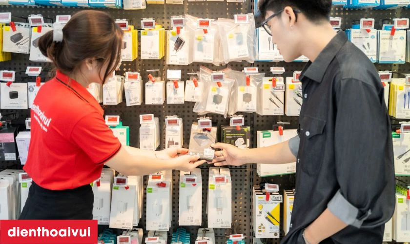 V&igrave; sao n&ecirc;n chọn mua củ sạc PowerDelivery 18 Aukey PA-Y18 tại Điện Thoại Vui?