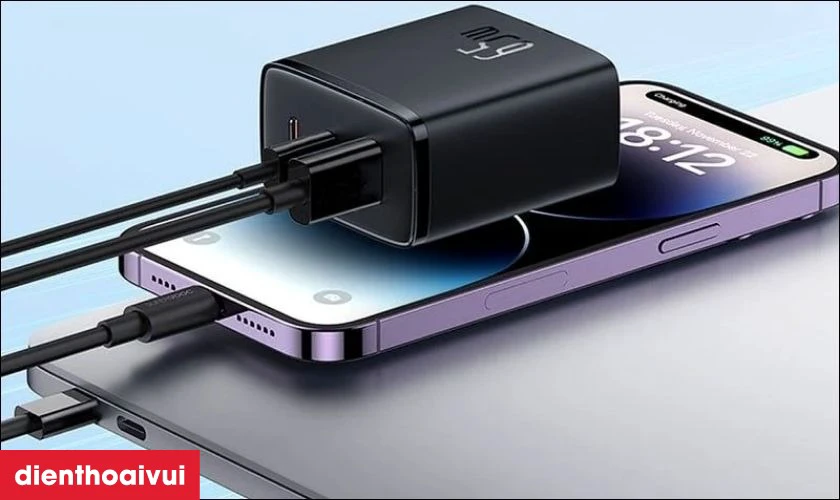 T&iacute;ch hợp đa dạng cổng sạc hỗ trợ nhiều thiết bị kh&aacute;c nhau