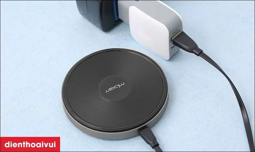 Củ sạc kh&ocirc;ng d&acirc;y (Wireless Charger) l&agrave; g&igrave;