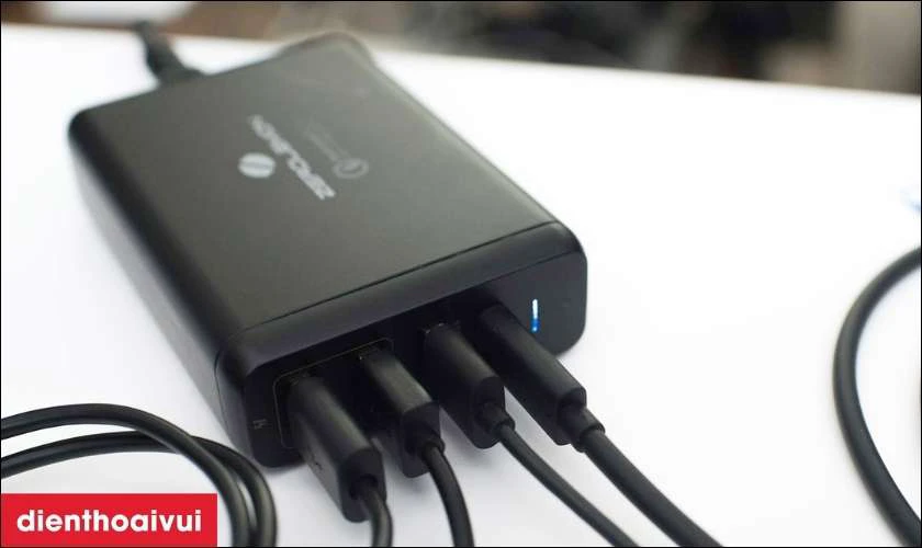 Củ sạc đa cổng (Multi-port Charger) l&agrave; g&igrave;