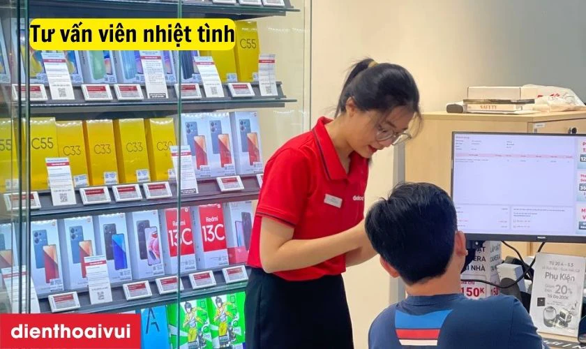 Mua củ sạc Golf ch&iacute;nh h&atilde;ng tại cửa h&agrave;ng Điện Thoại Vui?