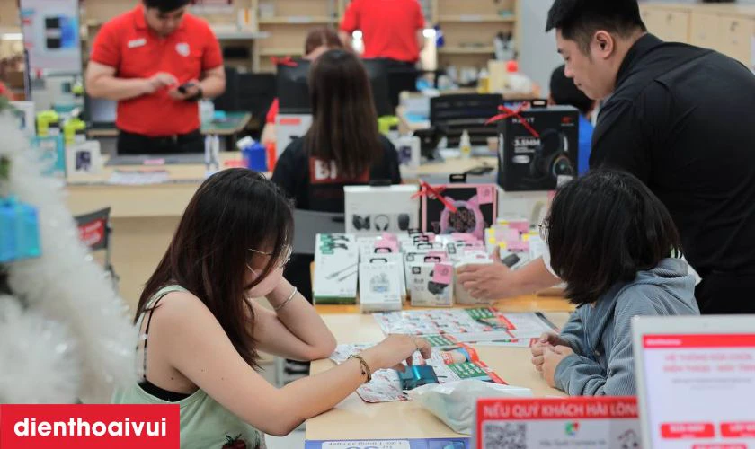 Mua củ sạc iWALK ch&iacute;nh h&atilde;ng, gi&aacute; tốt tại cửa h&agrave;ng Điện Thoại Vui