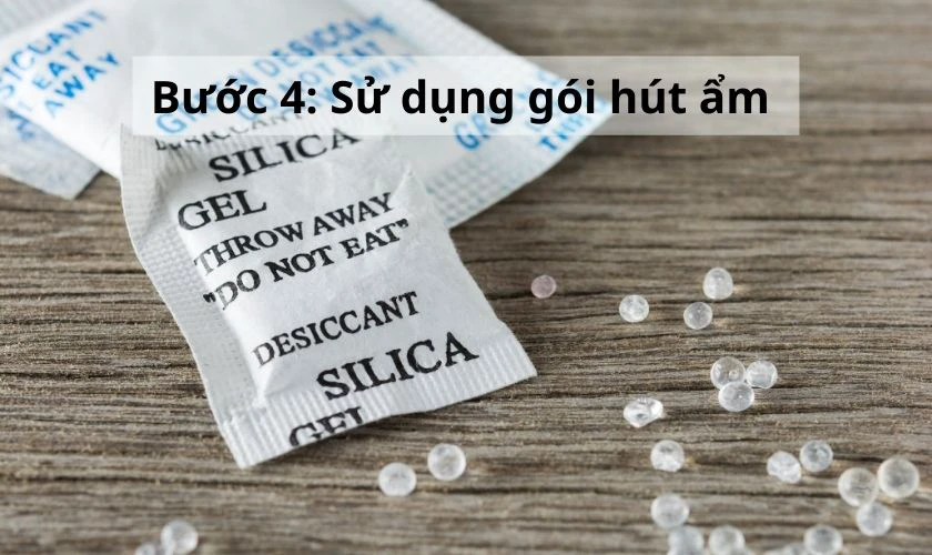 Sử dụng g&oacute;i h&uacute;t ẩm
