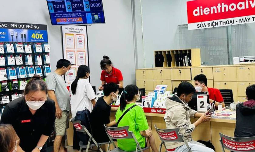 Cửa h&agrave;ng Điện Thoại Vui
