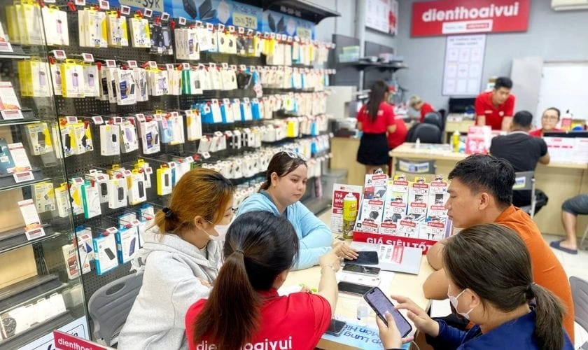 Mua điện thoại cũ uy tín tại Điện Thoại Vui