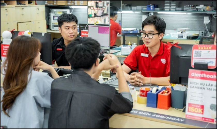 Mua điện thoại cũ tại Điện Thoại Vui quận Long Biên