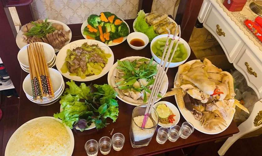 C&uacute;ng lễ Vu lan rằm th&aacute;ng 7 trong nh&agrave; hay ngo&agrave;i trời