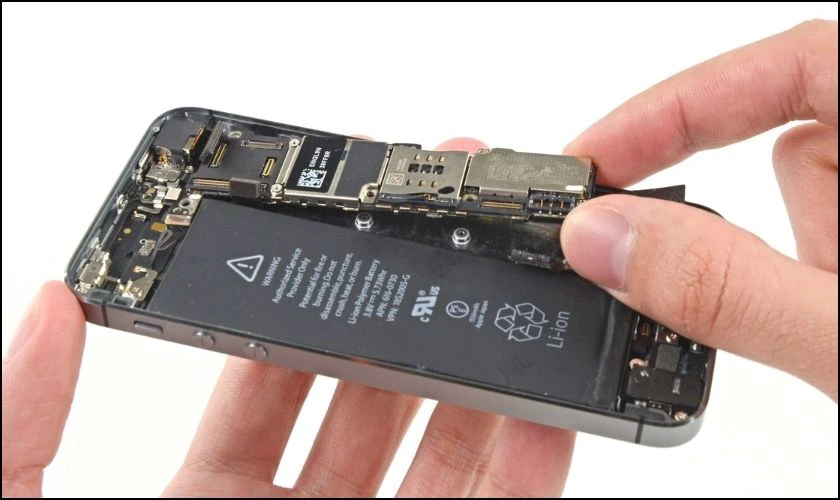 Các phương pháp cứu dữ liệu điện thoại chết main