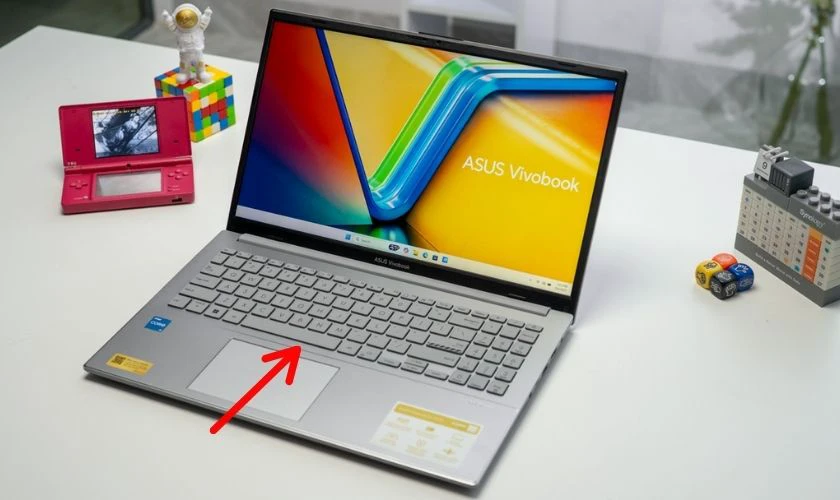 Đánh giá Asus Vivobook Go 15 về bàn phím, loa