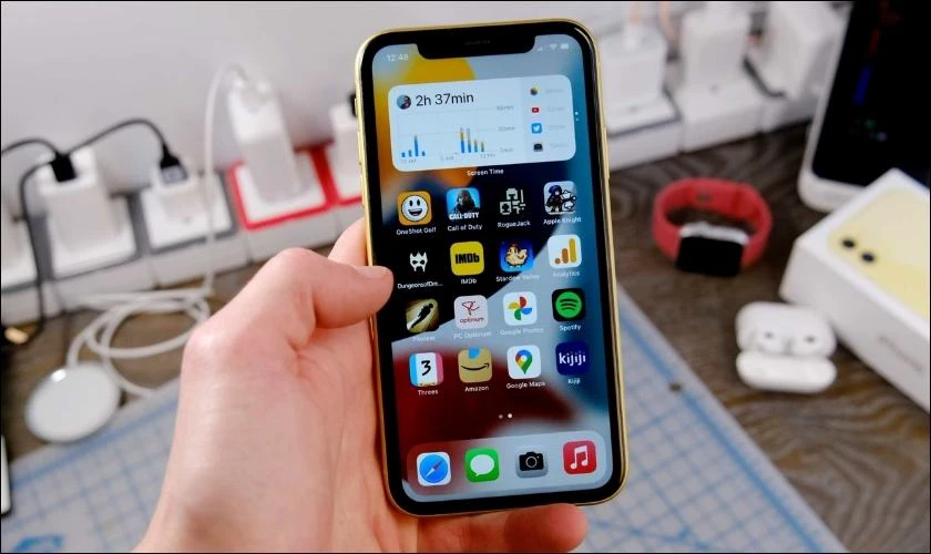 Đ&aacute;nh gi&aacute; m&agrave;n h&igrave;nh OLED cao cấp của iPhone 11
