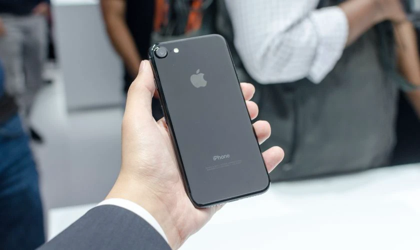 iPhone 7 c&oacute; đ&aacute;ng mua ở thời điểm n&agrave;y