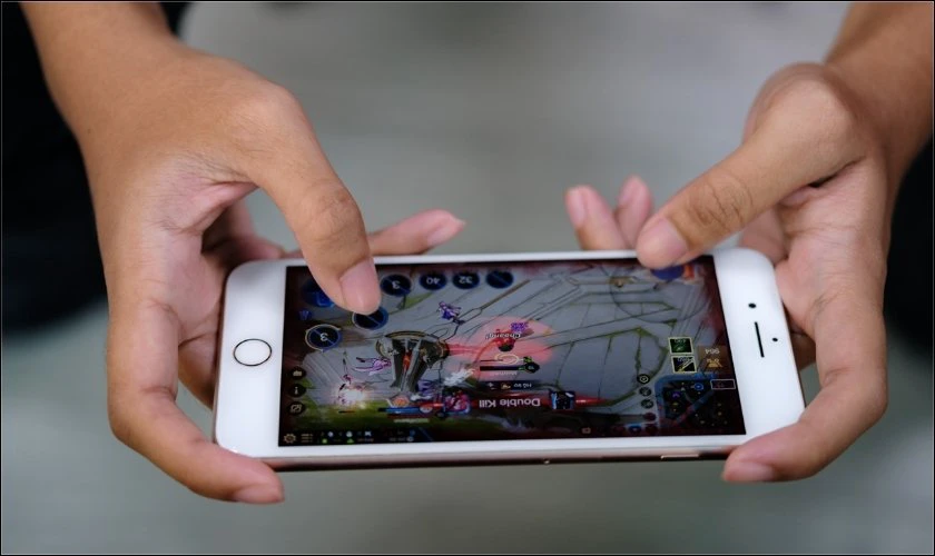 Chip A11 còn tích hợp GPU 3 nhân do Apple tự thiết kế