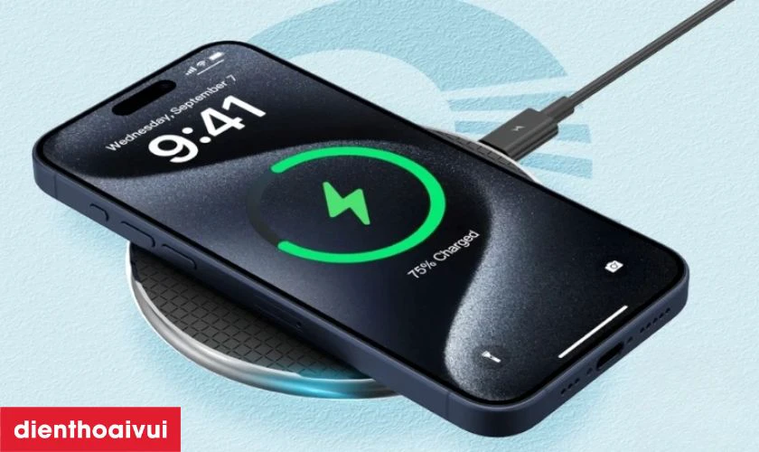 Đế sạc kh&ocirc;ng d&acirc;y Energizer Qi 15W chống trượt