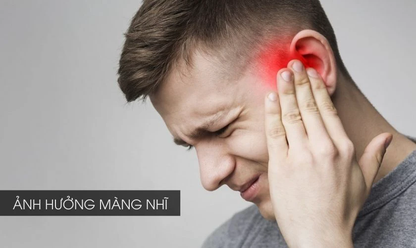 Đeo tai nghe khi ngủ ảnh hưởng xấu đến m&agrave;ng nhĩ