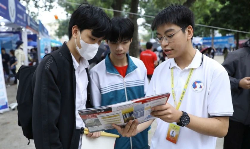 Cần làm gì sau khi biết điểm chuẩn DUT 2026?