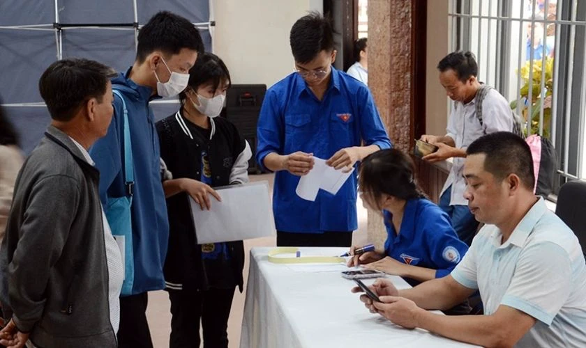 Thí sinh cần làm gì sau khi biết điểm chuẩn Đại học Sư phạm Huế 2026
