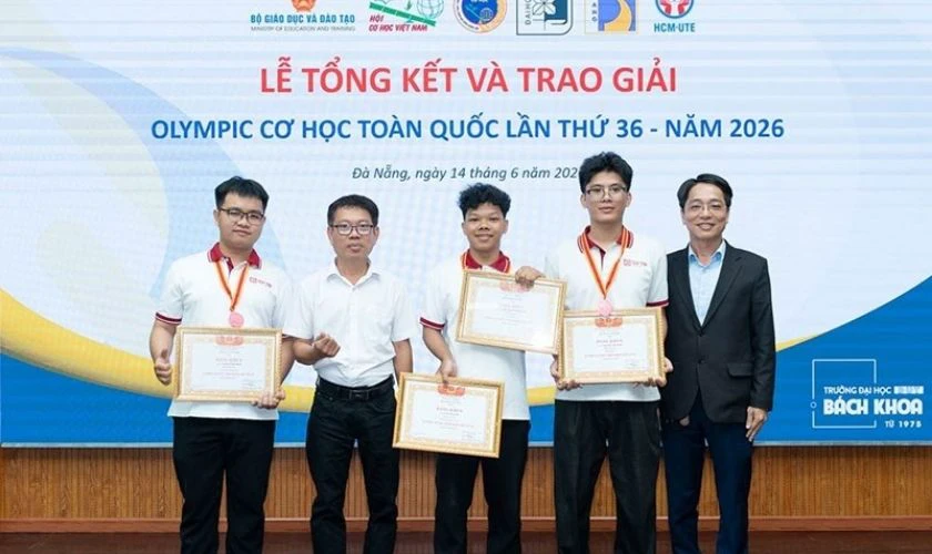 Điểm cộng, xét thưởng và chứng chỉ quốc tế