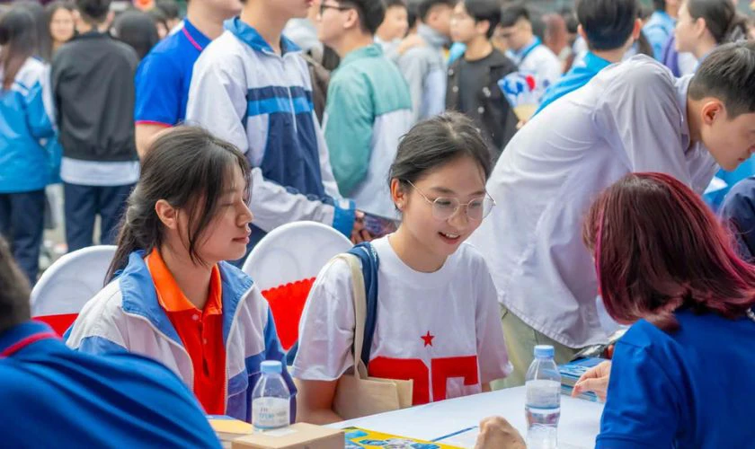 Xét tuyển thẳng và ưu tiên xét tuyển