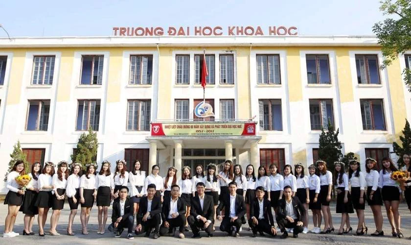 Điều kiện xét tuyển thẳng và ưu tiên xét tuyển