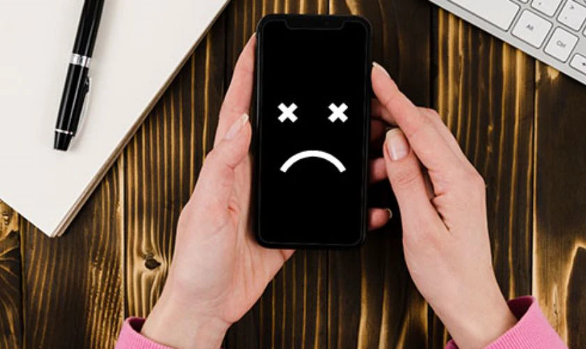 Điện thoại bị tự tắt nguồn là lỗi gì?