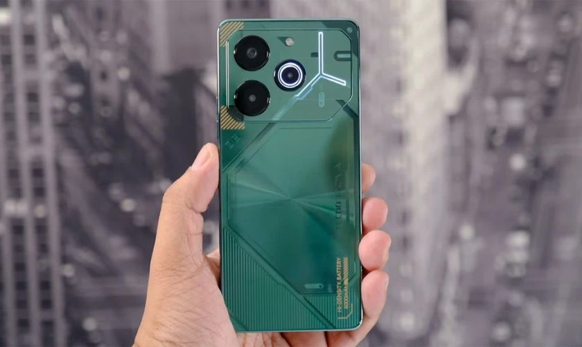 Tecno Pova 6 là mẫu điện thoại nổi bật dành cho học sinh