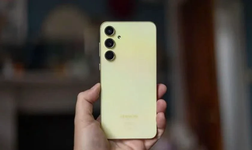 Samsung Galaxy A55 5G là lựa chọn cân bằng giữa hiệu năng và độ bền