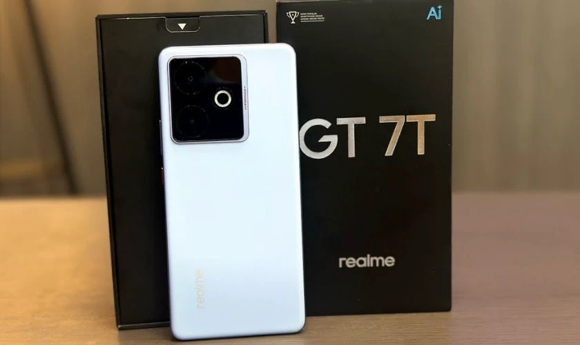 realme GT 7T là smartphone nổi bật dành cho học sinh thích chơi game