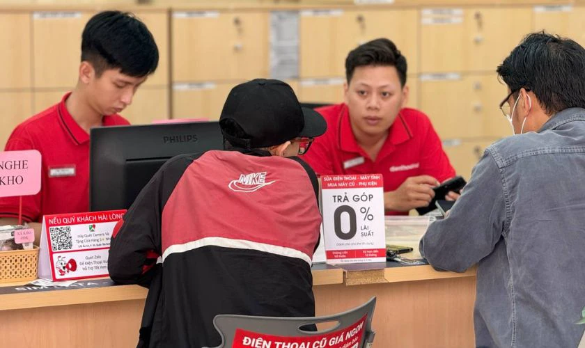 Mua điện thoại chụp ảnh đẹp gi&aacute; rẻ dưới 3 triệu ở đ&acirc;u ch&iacute;nh h&atilde;ng?