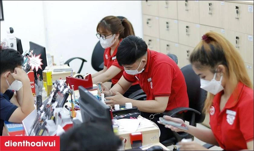 Tại sao n&ecirc;n mua iPhone tại Điện Thoại Vui?