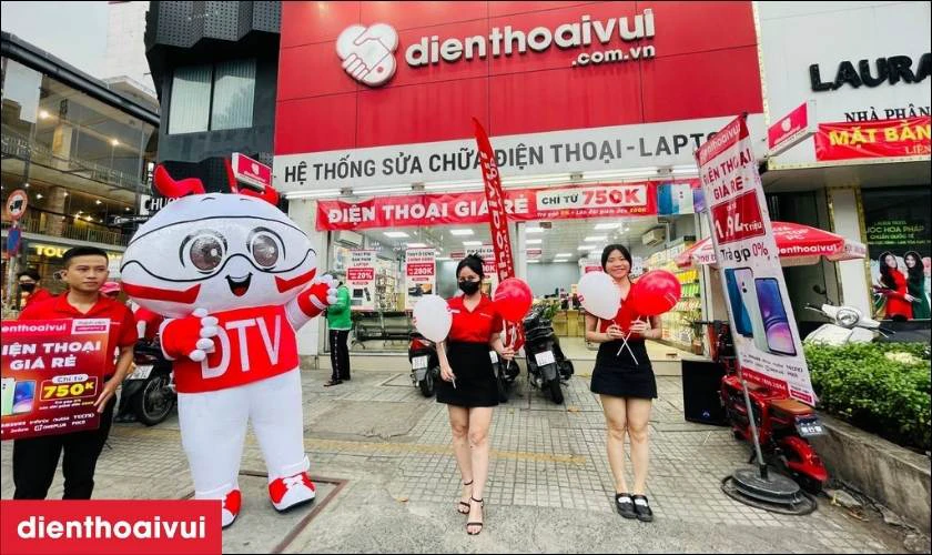 Mua điện thoại iPhone mới nhất hiện nay gi&aacute; tốt tại Điện Thoại Vui