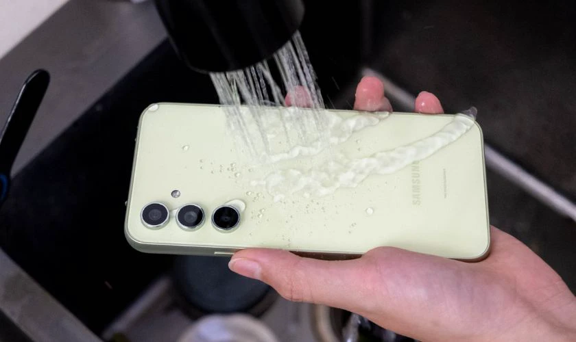 Điện thoại Samsung A54 có tốt không? Độ bền tốt chống nước ổn