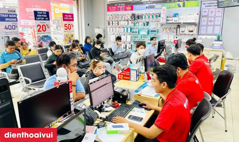 Mua điện thoại Tecno ch&iacute;nh h&atilde;ng, gi&aacute; rẻ trả g&oacute;p 0% tại Điện Thoại Vui