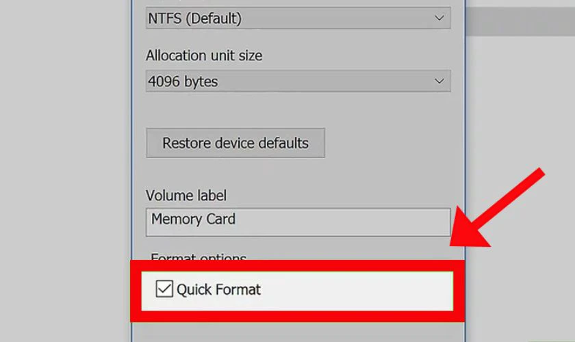 Chọn v&agrave;o định dạng mong muốn để định dạng thẻ nhớ v&agrave; nhấn tick v&agrave;o Quick Format