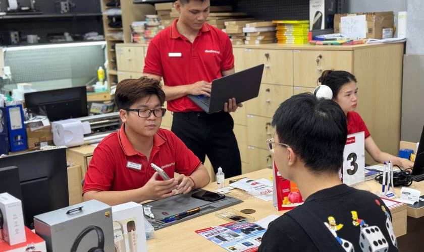 Khi n&agrave;o n&ecirc;n thay pin iPhone 6? Thay ở đ&acirc;u?