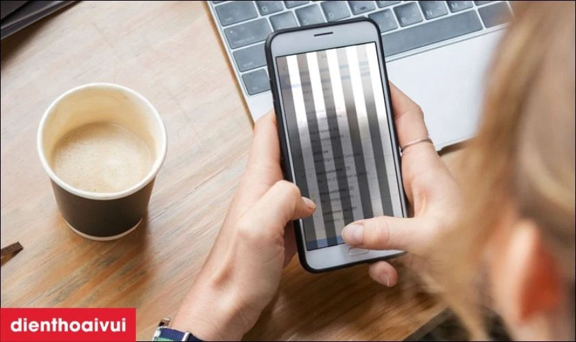 Khi n&agrave;o cần phải &eacute;p cổ điện thoại?