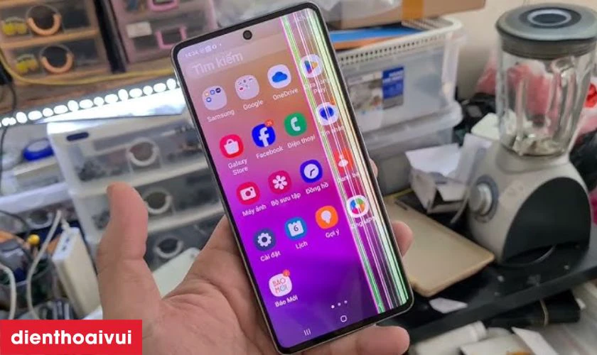 Khi nào bạn cần ép cổ cáp màn hình Samsung A73?