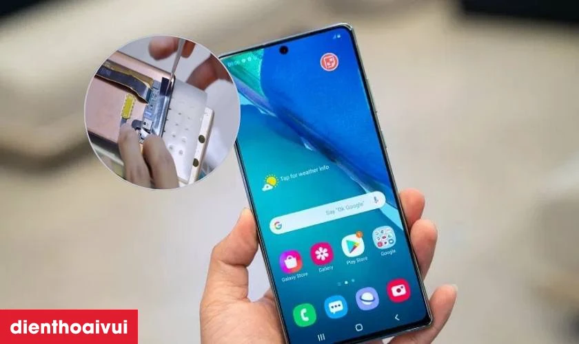 Ép cổ cáp màn hình Samsung Galaxy Note 20 là gì