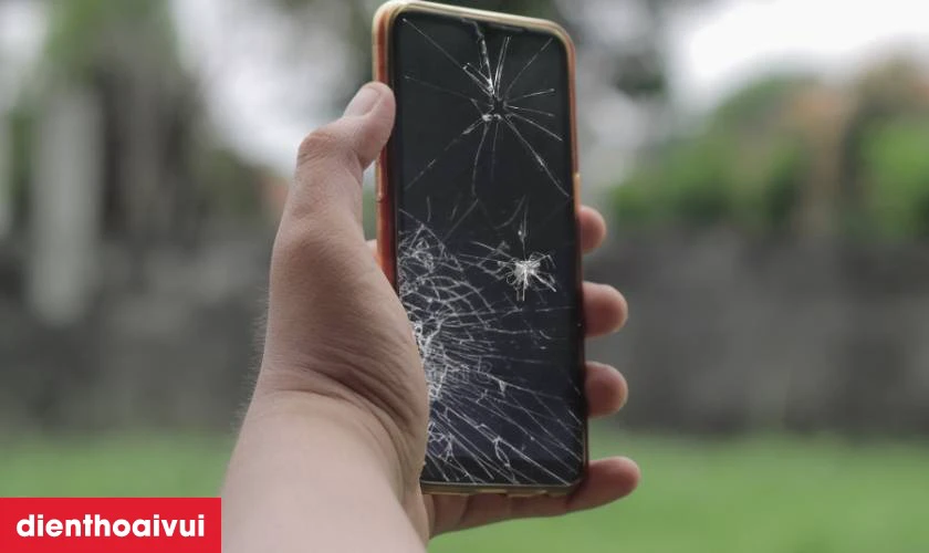 Nguy&ecirc;n nh&acirc;n m&agrave;n h&igrave;nh điện thoại Samsung Galaxy S21 bị hư cổ c&aacute;p