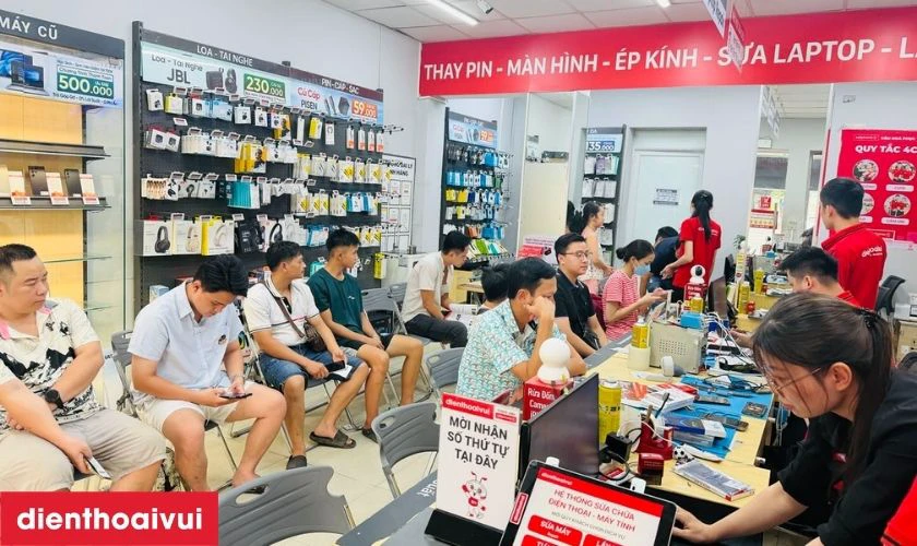 Cửa h&agrave;ng &eacute;p cổ c&aacute;p m&agrave;n h&igrave;nh S21 Plus uy t&iacute;n, lấy ngay tại TPHCM v&agrave; H&agrave; Nội ở đ&acirc;u?