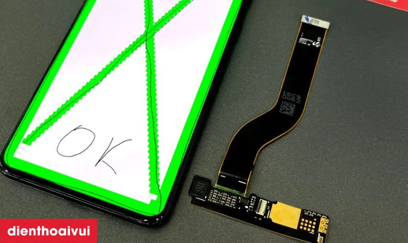 Quy tr&igrave;nh &eacute;p cổ c&aacute;p m&agrave;n h&igrave;nh Samsung Galaxy M51 tại Điện Thoại Vui