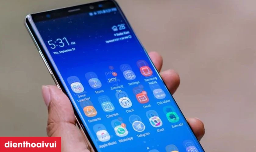 Trường hợp n&agrave;o bạn cần &eacute;p cổ c&aacute;p m&agrave;n h&igrave;nh Samsung Note 9?