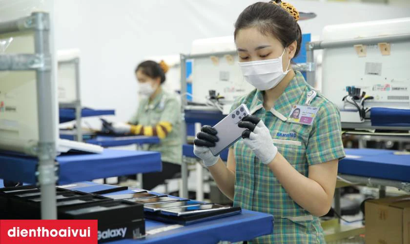 Lỗi sản xuất m&agrave;n h&igrave;nh điện thoại Samsung S10