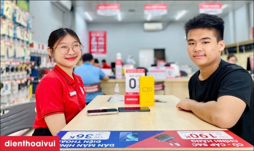 Quy trình ép cổ cáp màn hình Samsung Z Fold tại Điện Thoại Vui là gì?