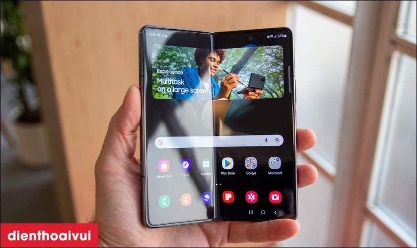 Cách tăng tuổi thọ màn hình Samsung sau khi ép cổ cáp là gì?