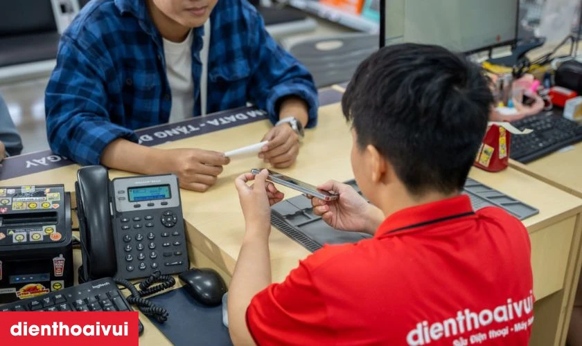 Địa chỉ &eacute;p k&iacute;nh OPPO A53 uy t&iacute;n, lấy liền tại TPHCM v&agrave; H&agrave; Nội ở đ&acirc;u?