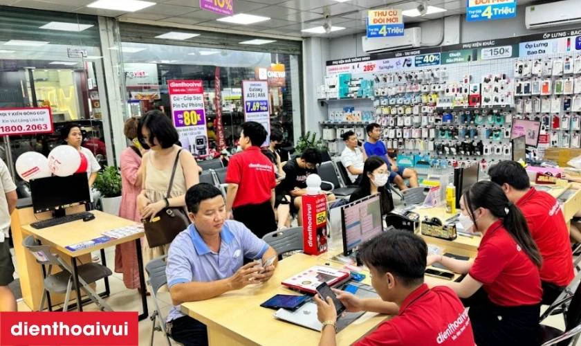 Địa chỉ &eacute;p k&iacute;nh Samsung A55 uy t&iacute;n, lấy liền tại TPHCM, H&agrave; Nội?