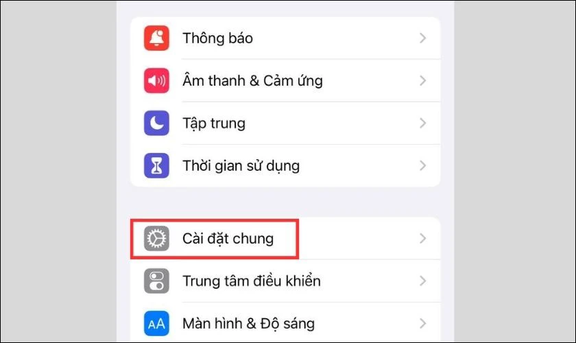 Bạn khởi chạy ứng dụng Cài đặt rồi chọn Cài đặt chung