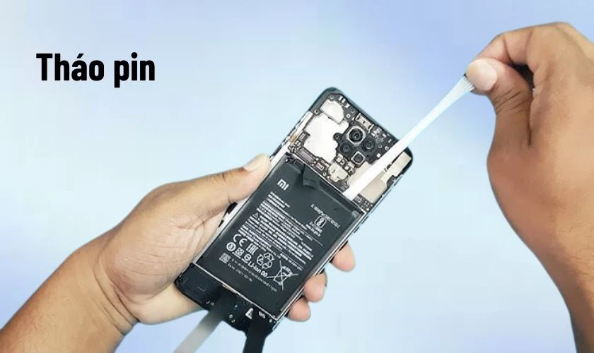 Với những dòng điện thoại Xiaomi có thể tháo rời pin