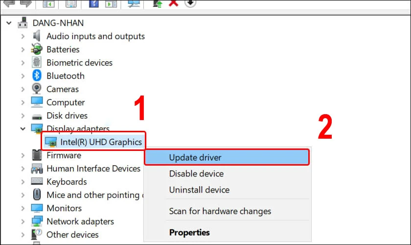 Click chuột phải v&agrave;o driver m&agrave;n h&igrave;nh v&agrave; chọn Update driver